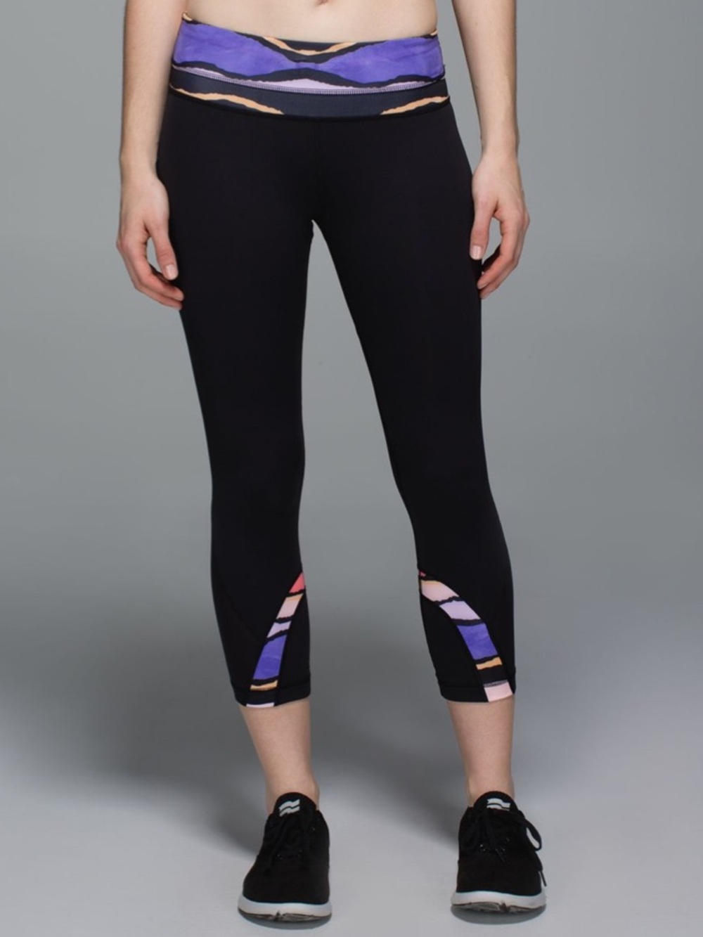 Lululemon Run: Inspire Crop II *Block-It Pocket Black / Bleacher Stripe Sz 6